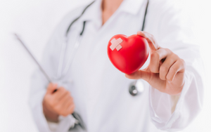  Nurse with bandaged heart shape ball